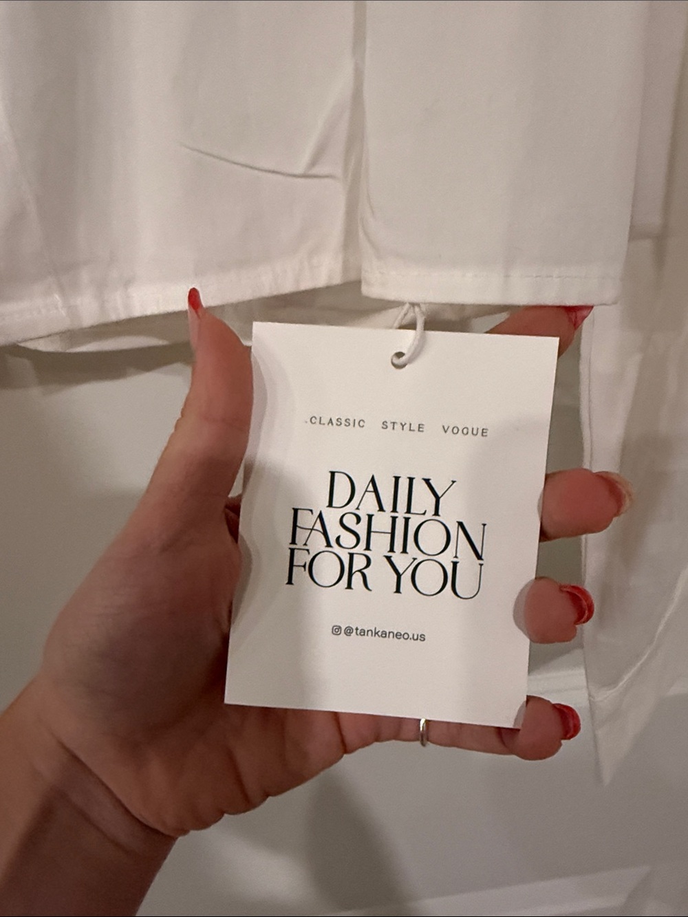 Cropped White Button-Down Shirt - Picture 3 of 16
